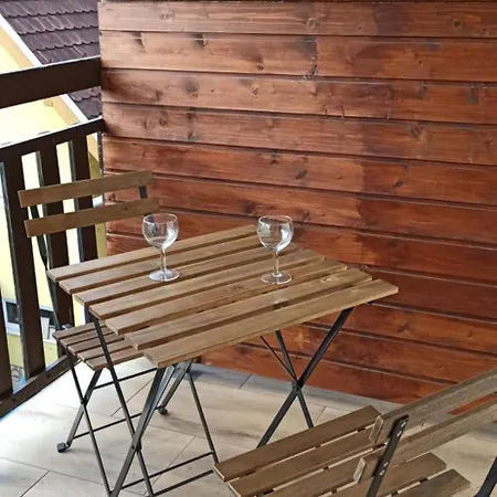 Pusztai Apartmanhaz * שיופוק